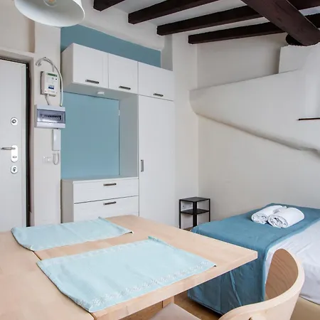 Cozy Near דירה מילאנו